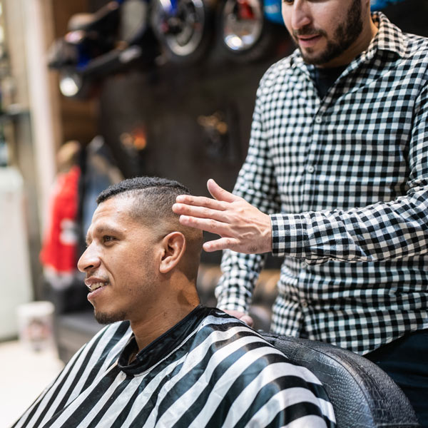 barber cutting hair