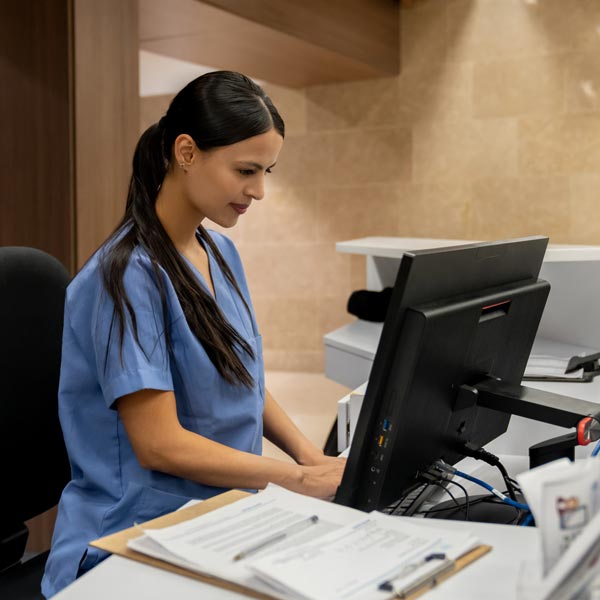 medical assistant using computer